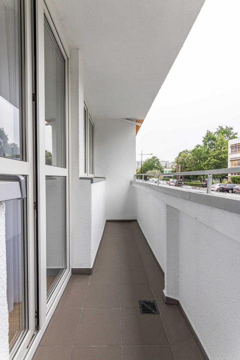 Balkon – widok wzdłuż – ul. Drukarska 45, Wrocław